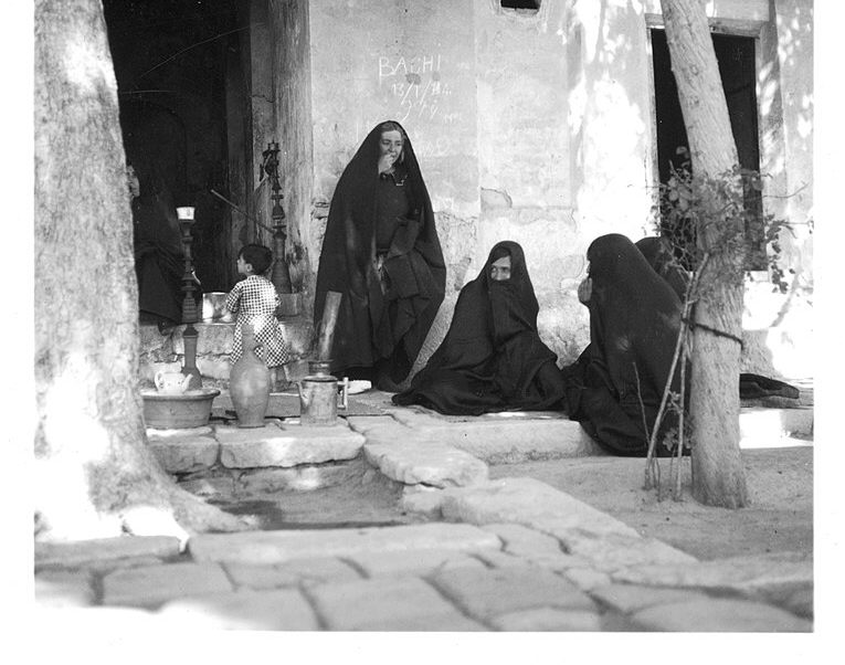 Iranische Frauen trotzen den Mullahs; westliche Feministinnen nirgends in Sicht