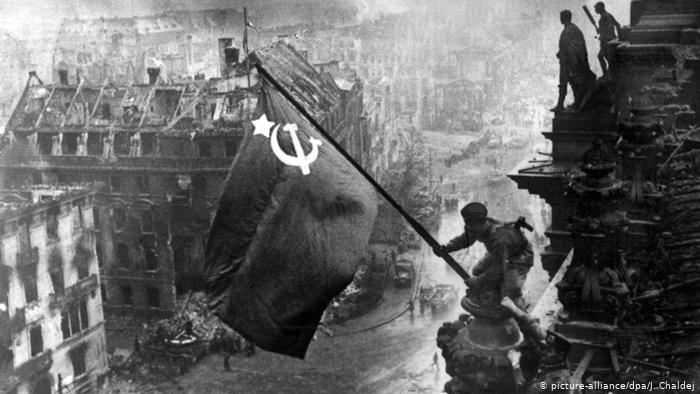 Die Geringschätzung und die politisch gewollte Ausblendung des jüdischen Beitrags zum sowjetischen Sieg 1945