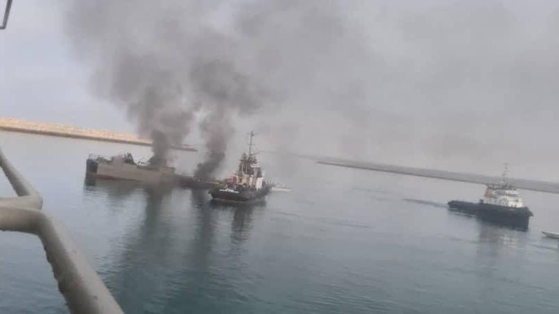 Mullah-Marine versenkt eigenes Schiff