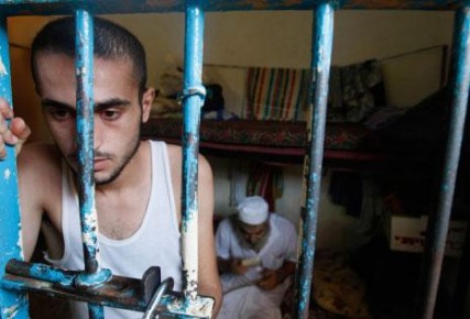 Fragen zu palästinensischen Gefängnissen, zu denen niemand die Antwort zu kennen scheint