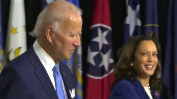 Juli 2021: Joe Biden erklärt sich (auf Druck) für amtsunfähig - Kamala Harris for President!