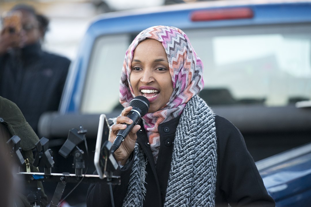 Ilhan Omar fordert Biden auf, die jüngsten Nahostabkommen rückgängig zu machen