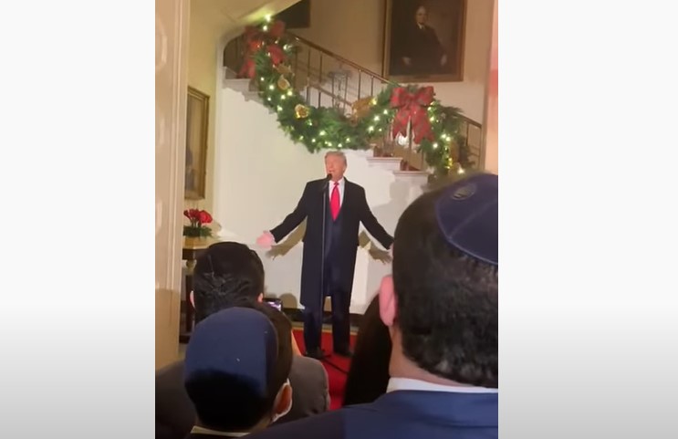 Trump tritt auf der Chanukka-Party im Weißen Haus auf [Video]