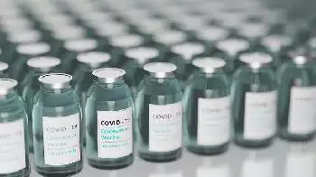 Covid Diagnostiziert bei 4.500 Menschen nach erster Impfdosis