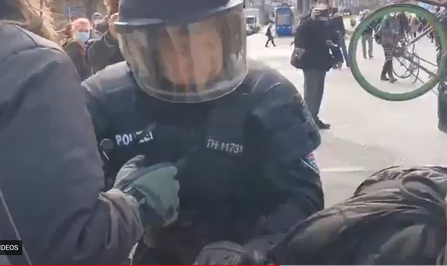 Querdenken Demo in Kassel eskaliert, die Polizei überfordert [Video]