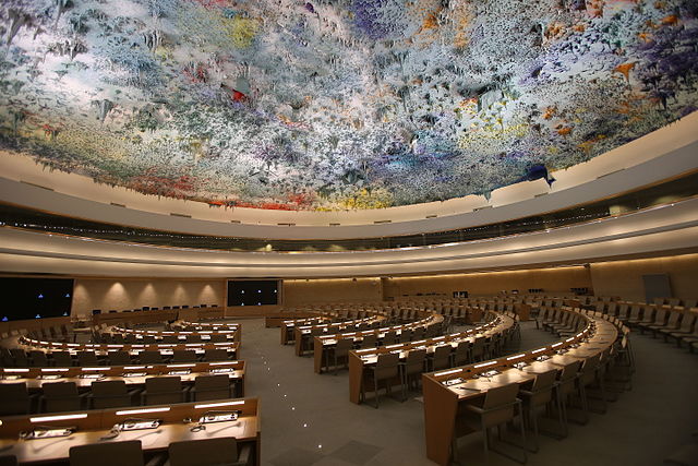 Die Vereinten Nationen verabschieden eine Resolution, in der Israel wegen "Menschenrechtssituation" verurteilt wird.