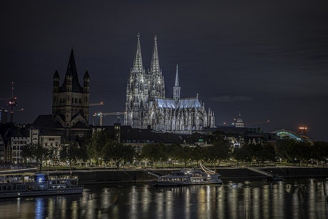 Köln führt nächtliche Ausgangsbeschränkung ein