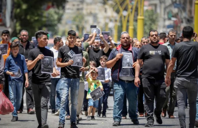 Palästinenser fordern Rücktritt von Abbas bei Protesten in Ramallah