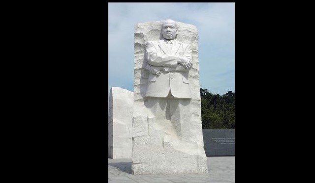 Martin Luther King-Statur im kalifornischen Park mit Nazisymbolen verunstaltet