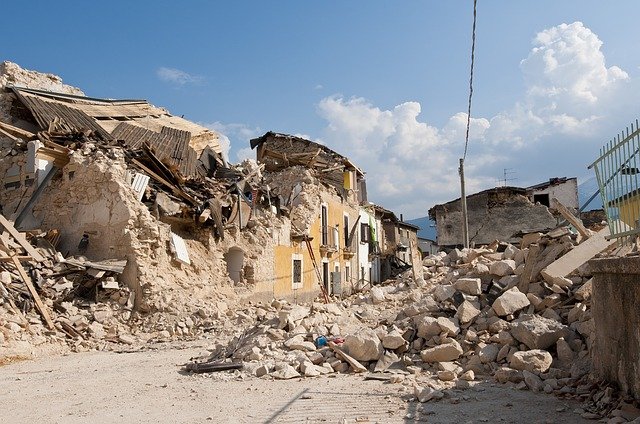 Erbeeben auf Haiti mindestens 1300 Menschen kamen ums Leben
