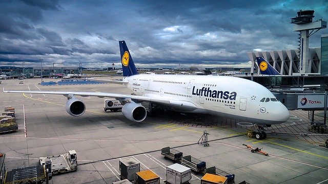Lufthansa will Impfpflicht für Flugpersonal