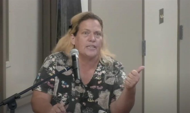 „Es sind die Juden“: Eine antisemitische Tirade bei einer Sitzung des Schulausschusses in Arizona entfacht die Debatte