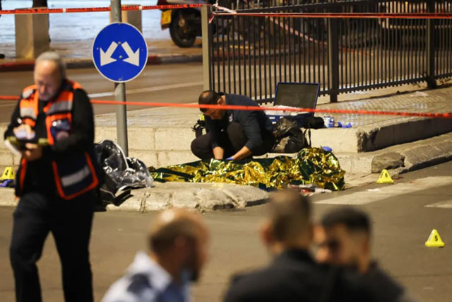 Mann bei Messerstecherei in Jerusalem verletzt, Terrorist erschossen