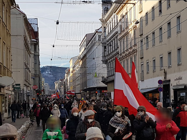 Österreich: mehr als 20.000 Menschen bei Demo in Graz 