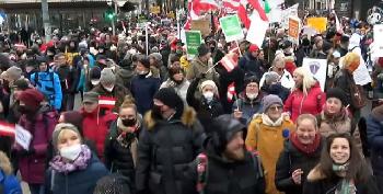 Mehr-als-50000-demonstrierten-gegen-CoronaPolitik-in-Wien