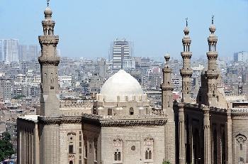 Lapid-trifft-den-gyptischen-Prsidenten-Sisi-in-Kairo