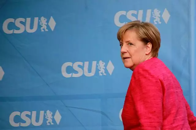 Merkel macht Merz verächtlich