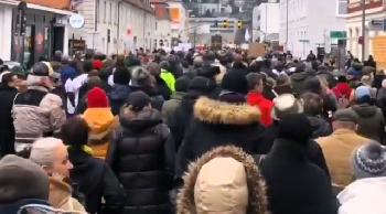 Protest gegen Impfpflicht in Saarbrücken