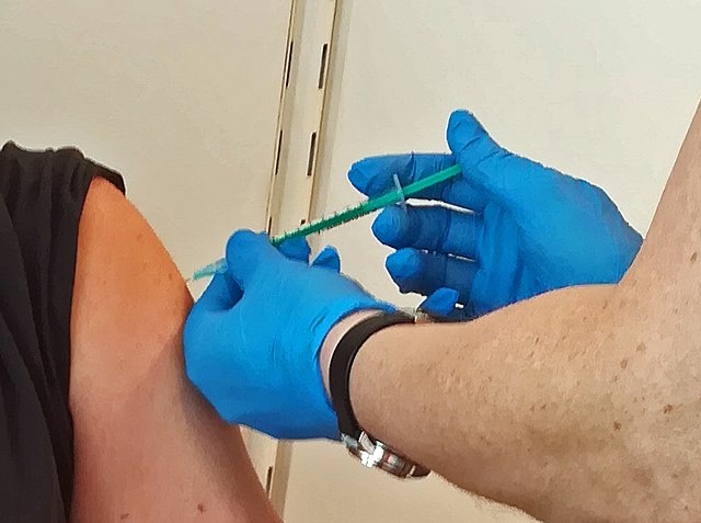 EMA: Drittel der gemeldeten Impfnebenwirkungen eind „schwer“ - mehr als 21.000 „vertretbare“ (?) Todesfälle