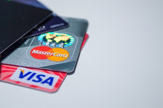 Visa und Mastercard stellen den Betrieb in Russland ein