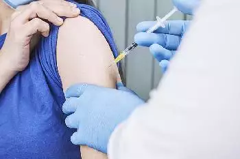 Studie legt nahe, dass Pfizer-Impfstoffe menschliche DNA verändern