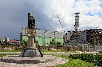 Russische-Truppen-ziehen-aus-Tschernobyl-ab
