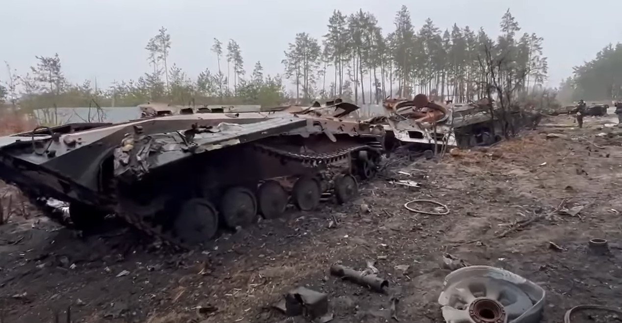 „Friedhof“ russischer Panzer bei Kiew [Video]