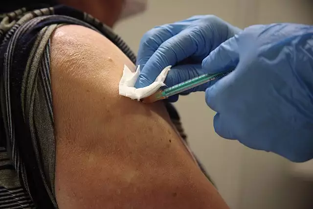 Trotz einer Sterblichkeitsrate von Null: Pfizer beantragt Zulassung der Corona-Impfung für Kinder ab sechs Monaten