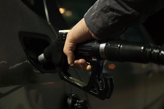 Israels Lebenshaltungskosten werden durch steigende Benzinpreise belastet