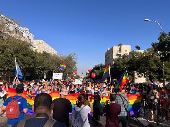 Israel-Pride-Tausende-marschieren-in-Jerusalems-Parade