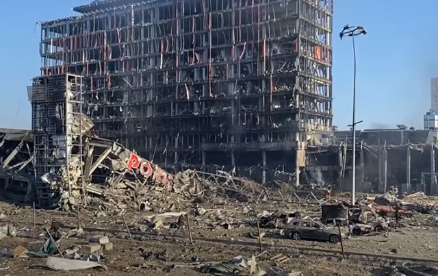 15 Tote, nachdem eine russische Rakete ein Wohnhaus zerstört hat