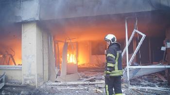 Russischer-Raketenangriff-in-der-Nhe-von-Odessa-zerstrt-Wohnhaus-und-ttet-19-Menschen