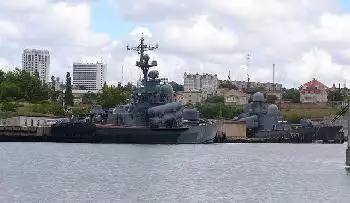 Der ukrainische Drohnenangriff trifft das Hauptquartier der russischen Schwarzmeerflotte und verdirbt den Tag der Marine