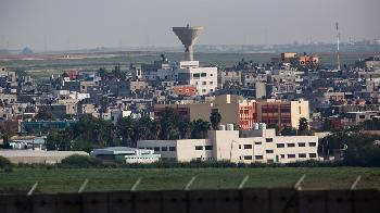 Hauptstraen-in-der-Nhe-von-Gaza-bleiben-aus-Angst-vor-Raketenangriffen-gesperrt