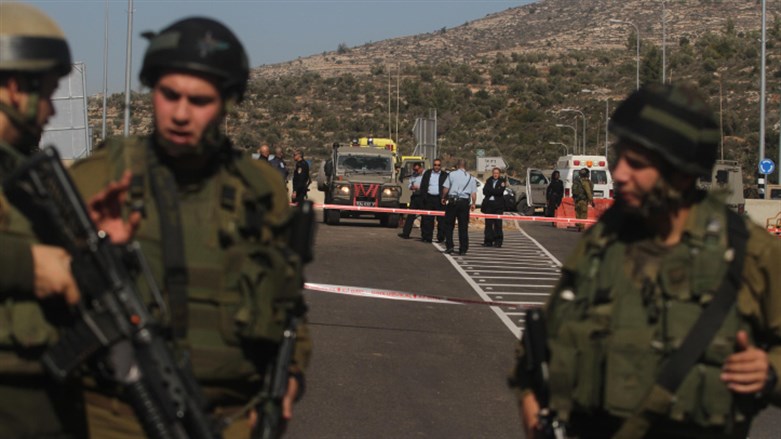 Zwei Terroristen wurden getötet, als sie versuchten, IDF-Soldaten niederzuringen