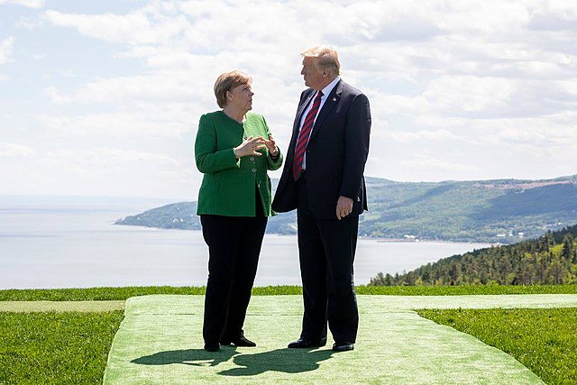  »Niemand erinnert sich jetzt mehr an sie«: Trump mit vernichtendem Urteil über Merkel