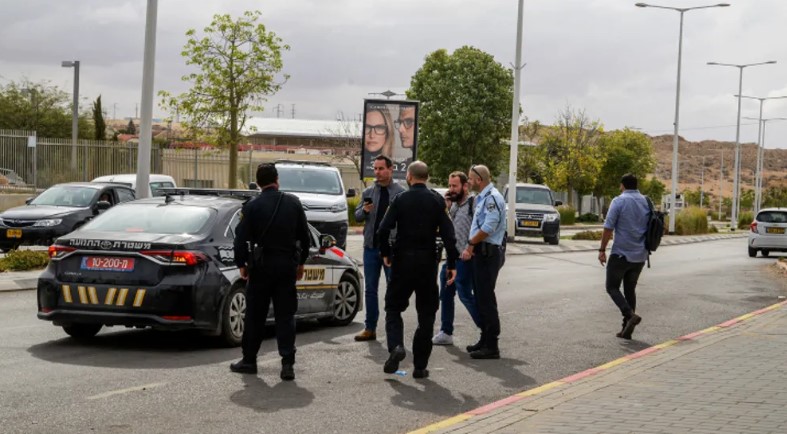 Israelische Polizei: Das Rammen eines Autos in Beer Sheva war ein Terroranschlag