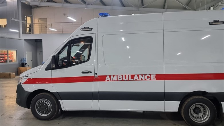 Israel überführt einen kugelsicheren Krankenwagen in die Ukraine