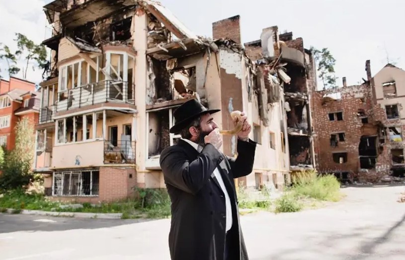 Russische Rakete trifft ukrainische Synagoge, Oberrabbiner verurteilt Angriff