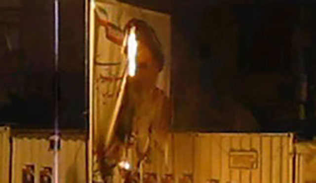 Die Islamische Republik Iran will eine schwangere Frau hinrichten, weil sie ein Bild von Khomeini verbrannt hat
