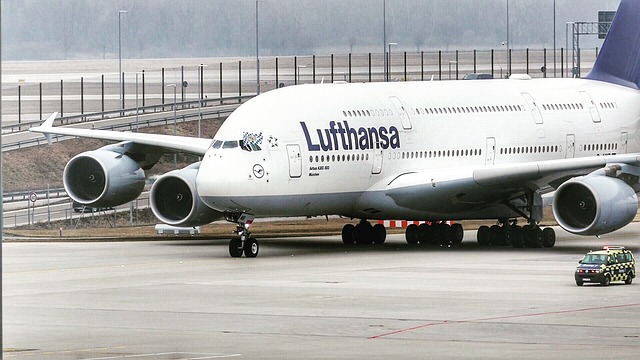 Lufthansa streicht alle Flüge weltweit wegen IT-Problemen.