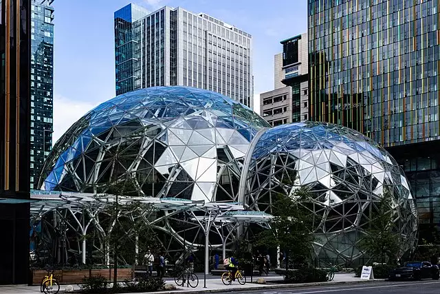 Amazon will tausende zusätzliche Mitarbeiter entlassen