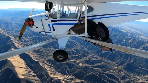 Gefährliches Spiel für Klicks: Influencer-Pilot bekennt sich schuldig an inszeniertem Flugzeugabsturz