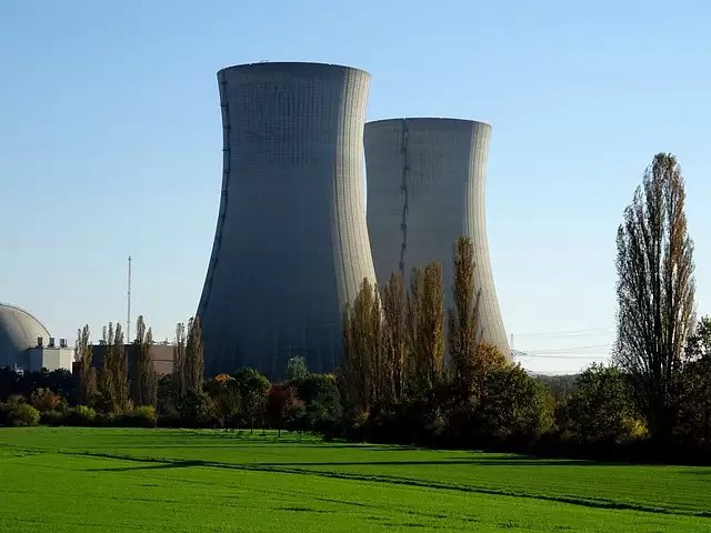 Deutschlands Abhängigkeit von französischem Atomstrom: Frankreich beschleunigt den Bau neuer Atomkraftwerke