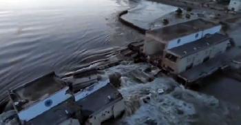 Ukrainischer-Staudamm-am-Dnipro-gesprengt--Russland-und-Ukraine-schieben-sich-gegenseitig-die-Schuld-zu