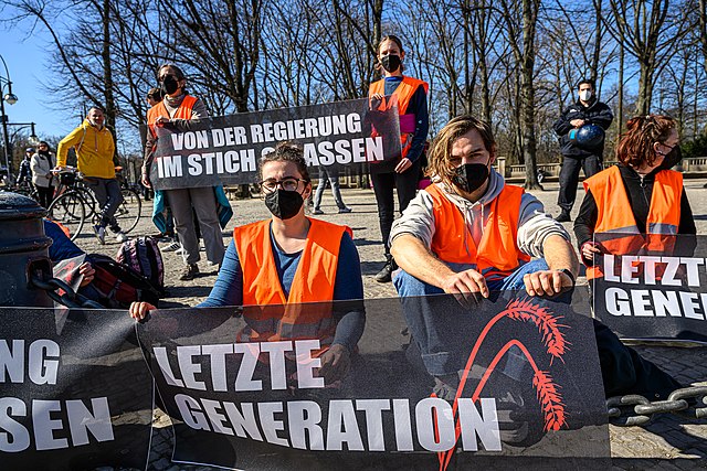 Die grüne Maske der Generation Z: Klima-Aktivismus oder bloße Heuchelei?