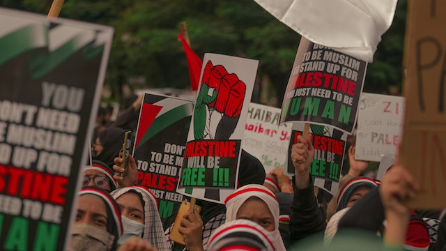 Köln: Genehmigte pro-palästinensische Demo wirft Fragen über die Rolle des Gerichts und Sicherheitsbedenken auf