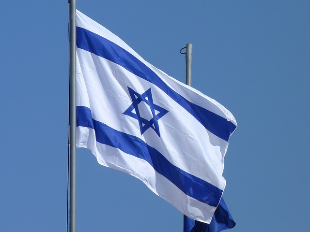 Hass-Verbrechen gegen Israel-Flaggen in mehreren deutschen Städten: Polizei ermittelt