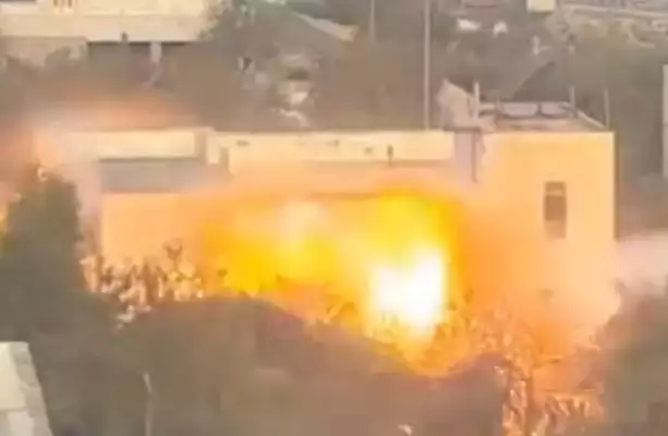 Zerstörung des Hauses von Saleh al-Arouri: Israel sendet eine starke Botschaft an die Hamas