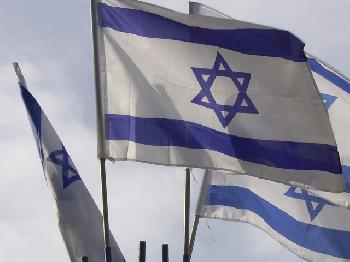 Israelische-Flagge-in-Leverkusen-abgerissen-und-verbrannt-Staatsschutz-ermittelt